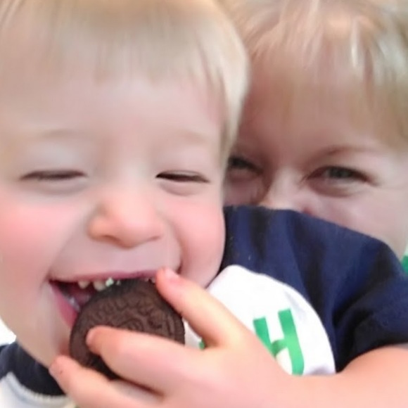 Meet your Posher, Jennifer - Picture 1 of 2